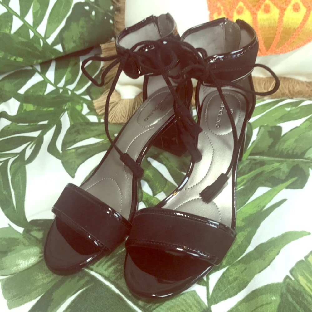 Bandolino BD Semise sandal black size 7.5 NWT!